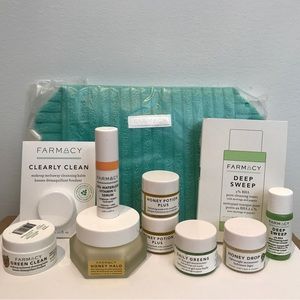 NEW Farmacy Skincare Sampler Bundle with Cosmetic Pouch